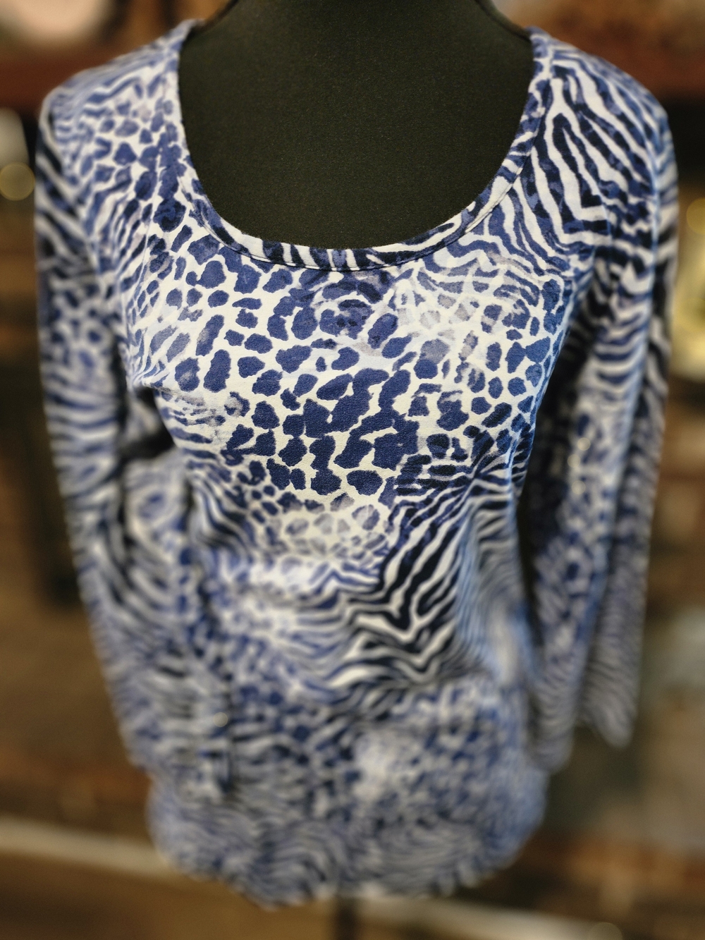 Jones New York Sport Blue and White Animal Print 3/4 Sleeve Top